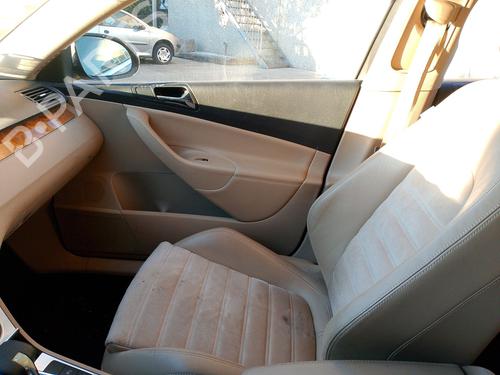 Left headlight VW PASSAT B6 (3C2) 2.0 TDI | BP31292870C28