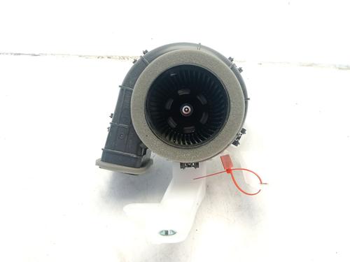 Used Heater blower motor TOYOTA YARIS CROSS (MXP_) 1.5 Hybrid (MXPJ10) (116 hp) 29475593