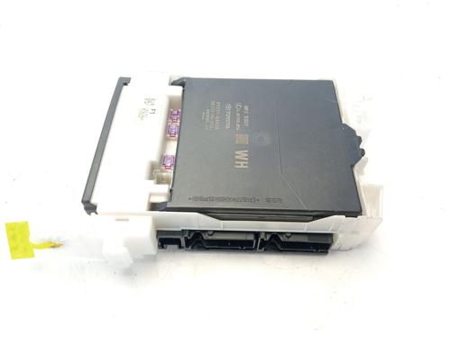 Fuse box TOYOTA YARIS (_P13_) | BP30858385E1