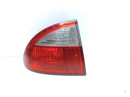 Used Right taillight Right taillight 18031033 18031033