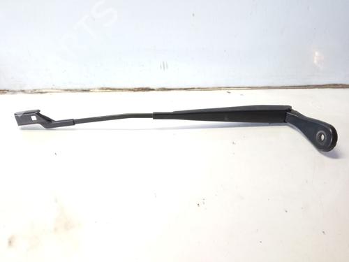 Used Front windshield wiper arm Front windshield wiper arm 24315554 24315554