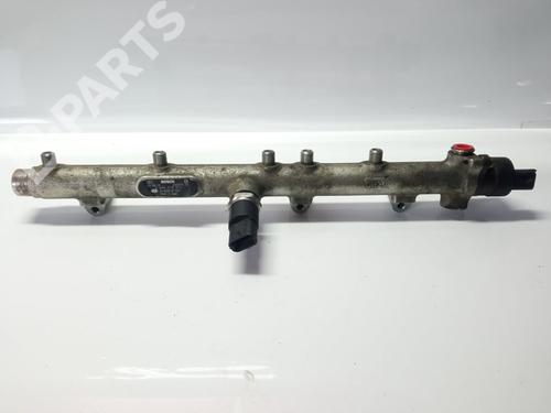 Used Injection rail KIA CARENS II MPV (FJ) [2002-2013]  11429765