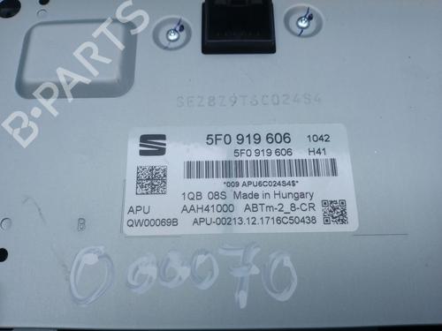 Radio SEAT LEON (5F1)  | BP26461147E6 