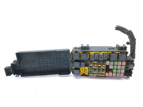 Used Fuse box Fuse box 15003289 15003289
