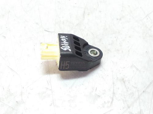 Used Electronic sensor TOYOTA YARIS (_P13_) 1.5 (NSP131_) (112 hp) 10164884