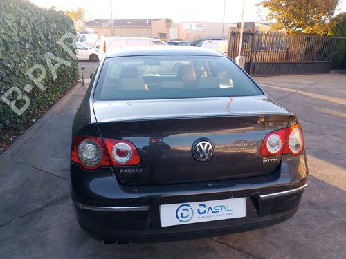 Left headlight VW PASSAT B6 (3C2) 2.0 TDI | BP31292870C28