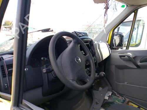 Left headlight VW CRAFTER 30-35 Bus (2E_) 2.5 TDI | BP33045845C28 - Image 7