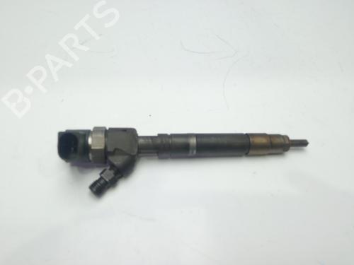 Used Injector MERCEDES-BENZ C-CLASS (W202) [1993-2000]  13717184