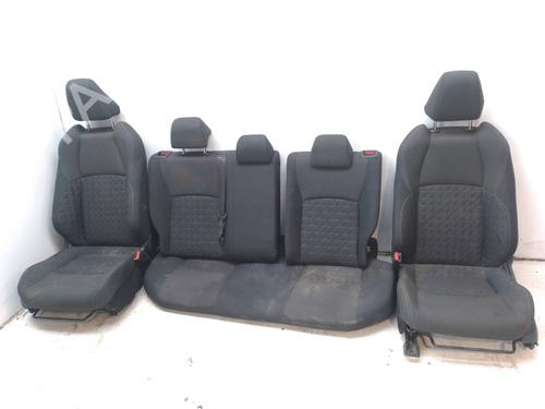 seats-set-toyota-c-hr-_x1_-2016-24217274 main image