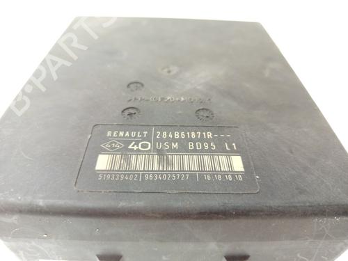 Fuse box RENAULT MEGANE CC (EZ0/1_) 1.5 dCi (EZ0B, EZ07) | BP33038606E1 - Image 6