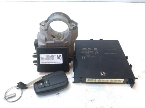 Used Ignition barrel TOYOTA COROLLA Hatchback (_E21_, _EA1_, _EH1_) [2018-2025]  26408877
