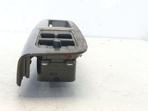 Left front window switch VOLVO S40 II (544) 2.4 | BP26308486I27 - Image 4