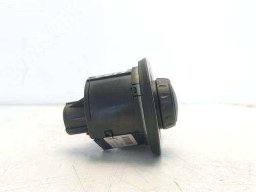 Headlight switch SEAT LEON (1P1) 1.9 TDI | BP26324821I24 