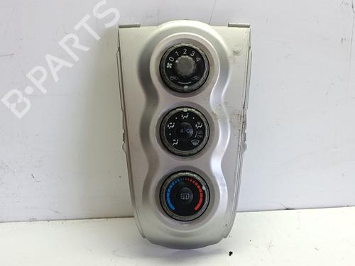 Used Climate control Climate control TOYOTA YARIS (_P9_) 1.3 VVT-i (SCP90_, SCP90R) (87 hp) 33675464 33675464