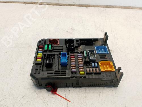 Used Fuse box Fuse box 36996774 36996774