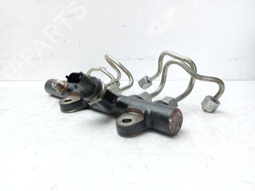 Used Injection rail Injection rail 19095178 19095178