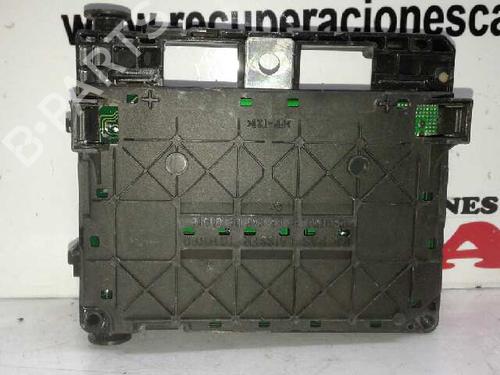 Fuse box CITROËN C5 I (DC_) 2.2 HDi (DC4HXB, DC4HXE) | BP7951087E1