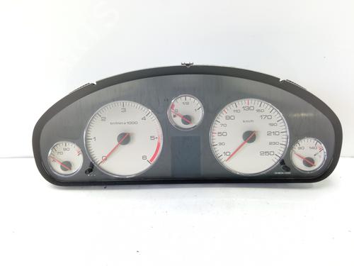 Used Instrument cluster Instrument cluster 15837046 15837046