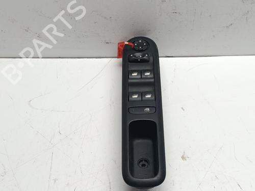 Venstre Foran elrute bryter Venstre Foran elrute bryter PEUGEOT 5008 (0U_, 0E_) 1.6 BlueHDi 120 (120 hp) 33939257 33939257