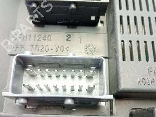 Fuse box PEUGEOT 208 I (CA_, CC_) | BP30871198E1