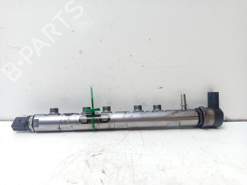 Used Injection rail Injection rail 33705628 33705628