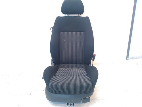 Used Right front seat Right front seat 21122539 21122539