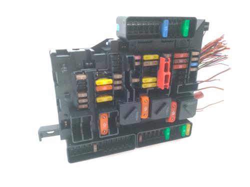 Used Fuse box Fuse box 13734150 13734150