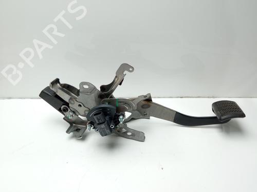 Used Break pedal TOYOTA YARIS (_P13_) [2010-2020]  16055113