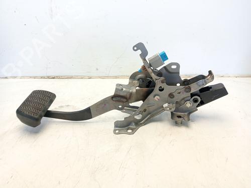 Break pedal TOYOTA YARIS (_P13_) | BP31190213I19
