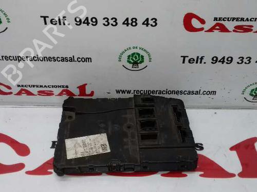 Zekeringkast RENAULT MEGANE II Saloon (LM0/1_) [2003-2025]  7951845