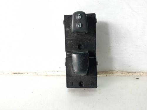 Used Right front window switch Right front window switch NISSAN JUKE (F15) [2010-2019] 9844270 9844270