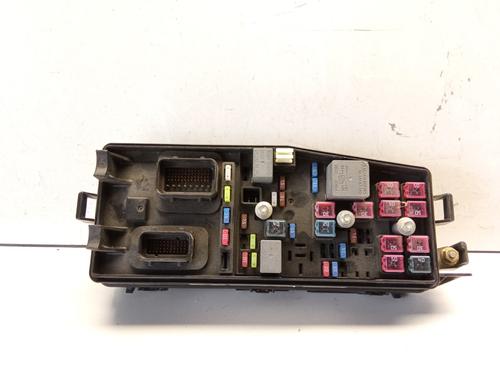 Used Fuse box Fuse box 8813106 8813106