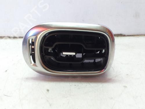 Used Air vent Air vent 11670682 11670682