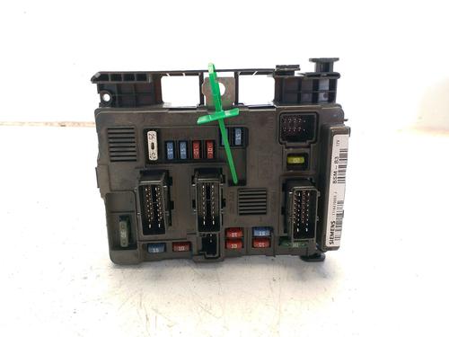 Used Fuse box Fuse box 36701589 36701589