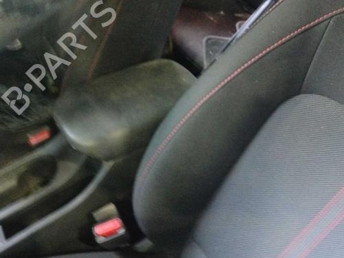 Used Armrest / Center console Armrest / Center console 39093940 39093940