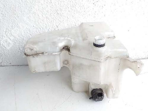 windscreen-washer-tank-lexus-is-ii-_e2_-220d-ale20-060851138-2005-2006-2007-2008-2009-2010-2011-2012-2013-7959940 main image