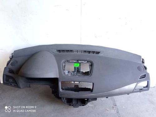 dashboard-renault-megane-iii-hatchback-bz01_-b3_-15-dci-681000020r-2008-10285105 main image