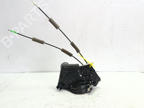 front-right-lock-toyota-yaris-_p21_-_pa1_-_ph1_-2020-36164913 main image
