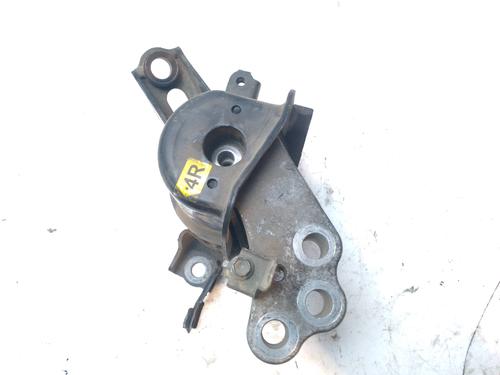 Used Engine mount TOYOTA AURIS (_E15_) 2.0 D-4D (ADE150_, ADE150R) (126 hp) 22892500