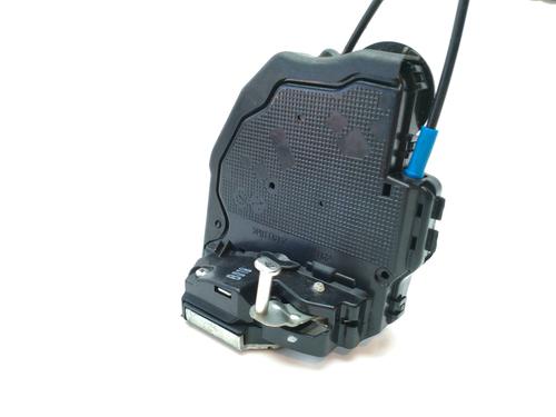 rear-right-lock-toyota-auris-_e15_-16-zre151_-zre151r-6905002180-2006-2007-2008-2009-2010-2011-2012-16171122 main image