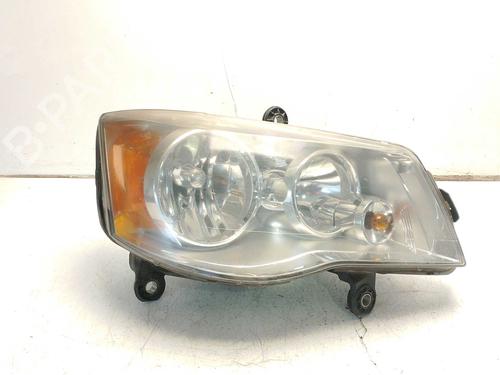 Used Right headlight Right headlight CHRYSLER VOYAGER II (ES) 3.3 (152 hp) 40611335 40611335