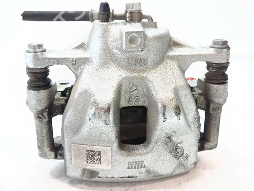Used Right front brake caliper Right front brake caliper TOYOTA YARIS CROSS (MXP_) 1.5 Hybrid All-wheel Drive (MXPJ15) (116 hp) 39077749 39077749