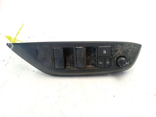 Used Left front window switch TOYOTA YARIS (_P13_) [2010-2020]  31158032