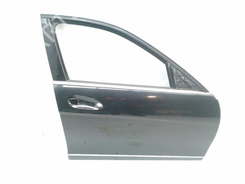 Used Right front door MERCEDES-BENZ C-CLASS (W204) [2007-2015]  17388915