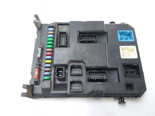 Used Fuse box Fuse box 15003305 15003305