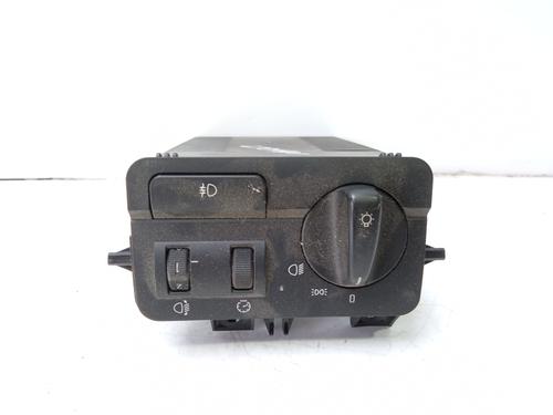 Used Headlight switch BMW 3 (E46) [1997-2005]  17215560