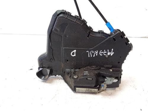 Højre fortil lås TOYOTA AURIS (_E15_) 1.4 D-4D (NDE150_, NDE150R) (90 hp) 30576747