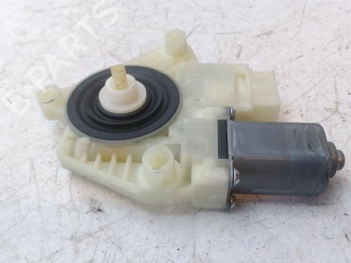 Vindusheismotor venstre bak SKODA RAPID (NH3, NK3, NK6) 1.6 TDI (105 hp) 30873670