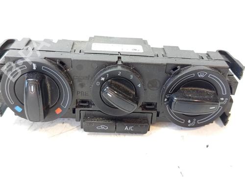 Used Climate control SKODA RAPID (NH3, NK3, NK6) 1.6 TDI (105 hp) 30657459