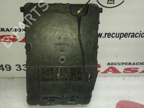 Used Fuse box Fuse box 7951072 7951072